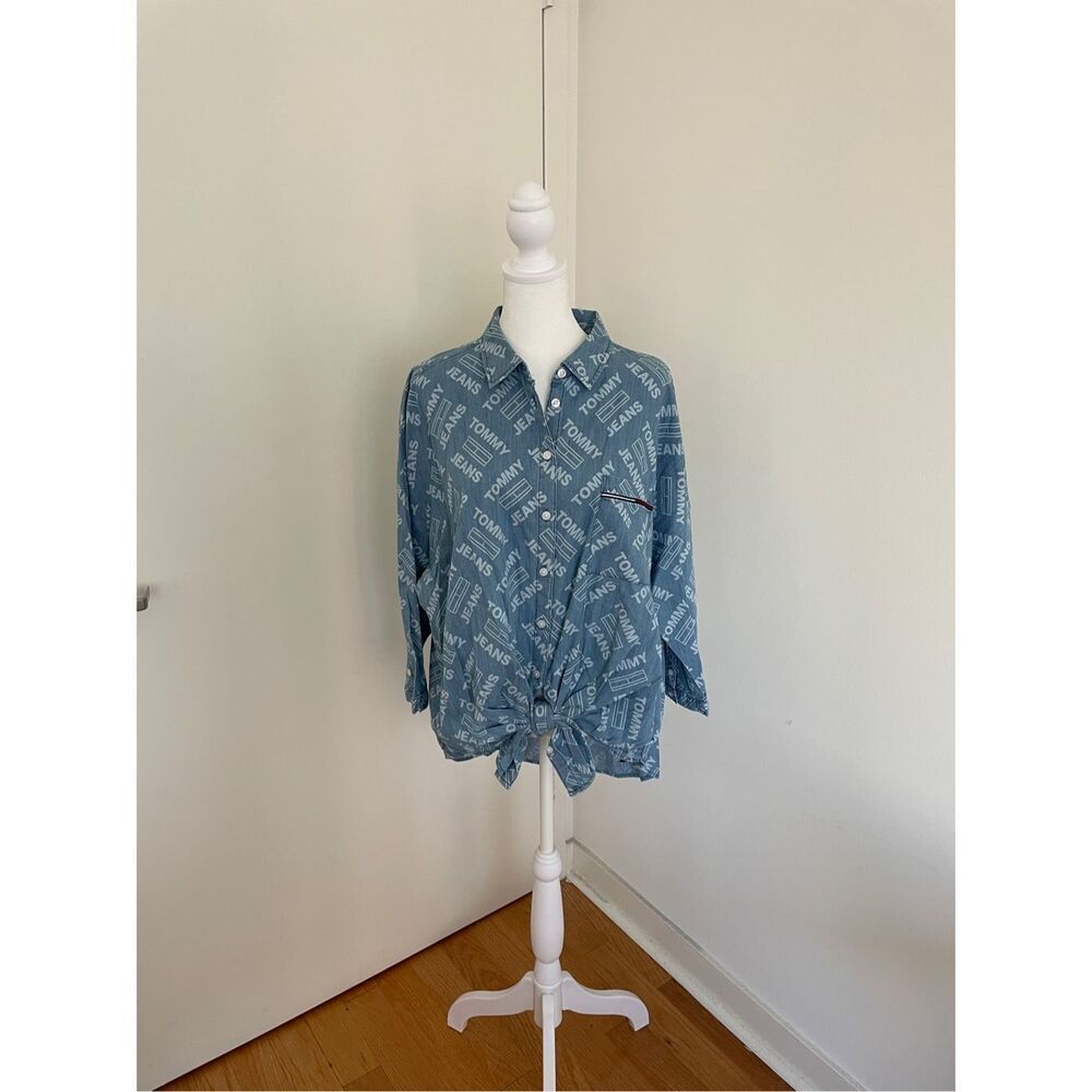 NWT Tommy Hilfiger All-over Logo Chambray Shirt Denim Blue Women Size M